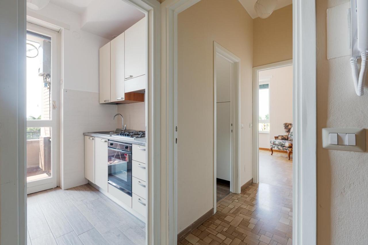 Milano - Roomy Apartment 300 M From M3 Affori Fn! Екстер'єр фото