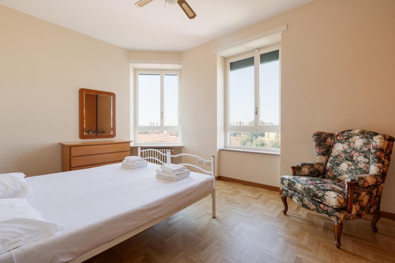 Milano - Roomy Apartment 300 M From M3 Affori Fn! Екстер'єр фото