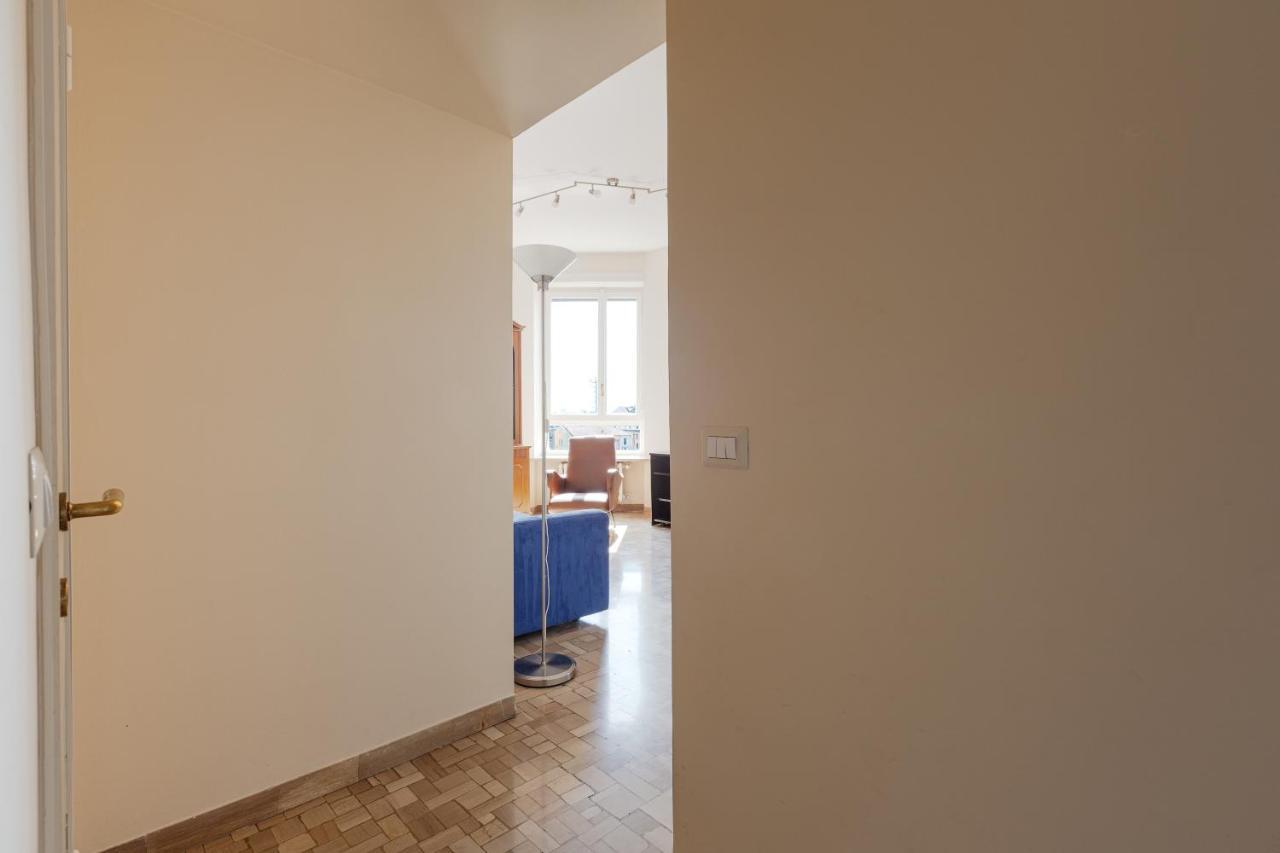 Milano - Roomy Apartment 300 M From M3 Affori Fn! Екстер'єр фото