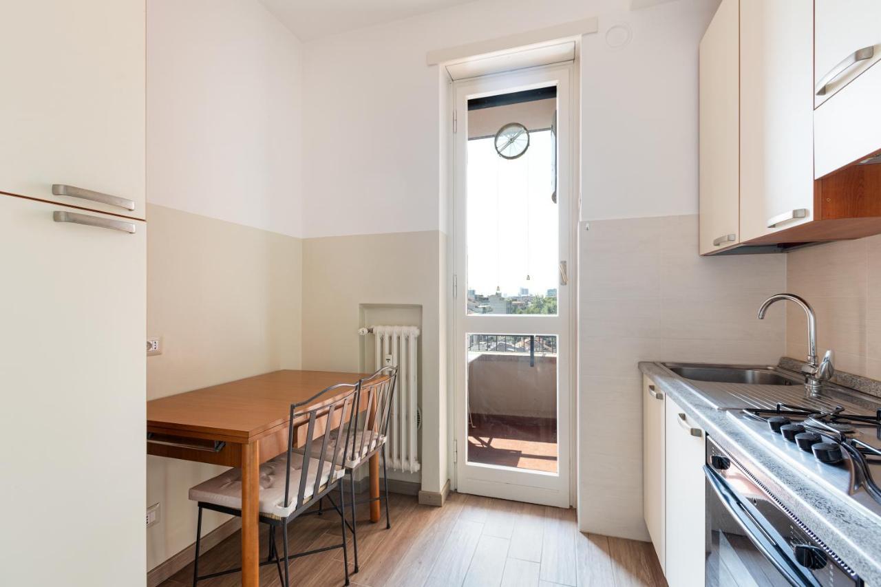 Milano - Roomy Apartment 300 M From M3 Affori Fn! Екстер'єр фото